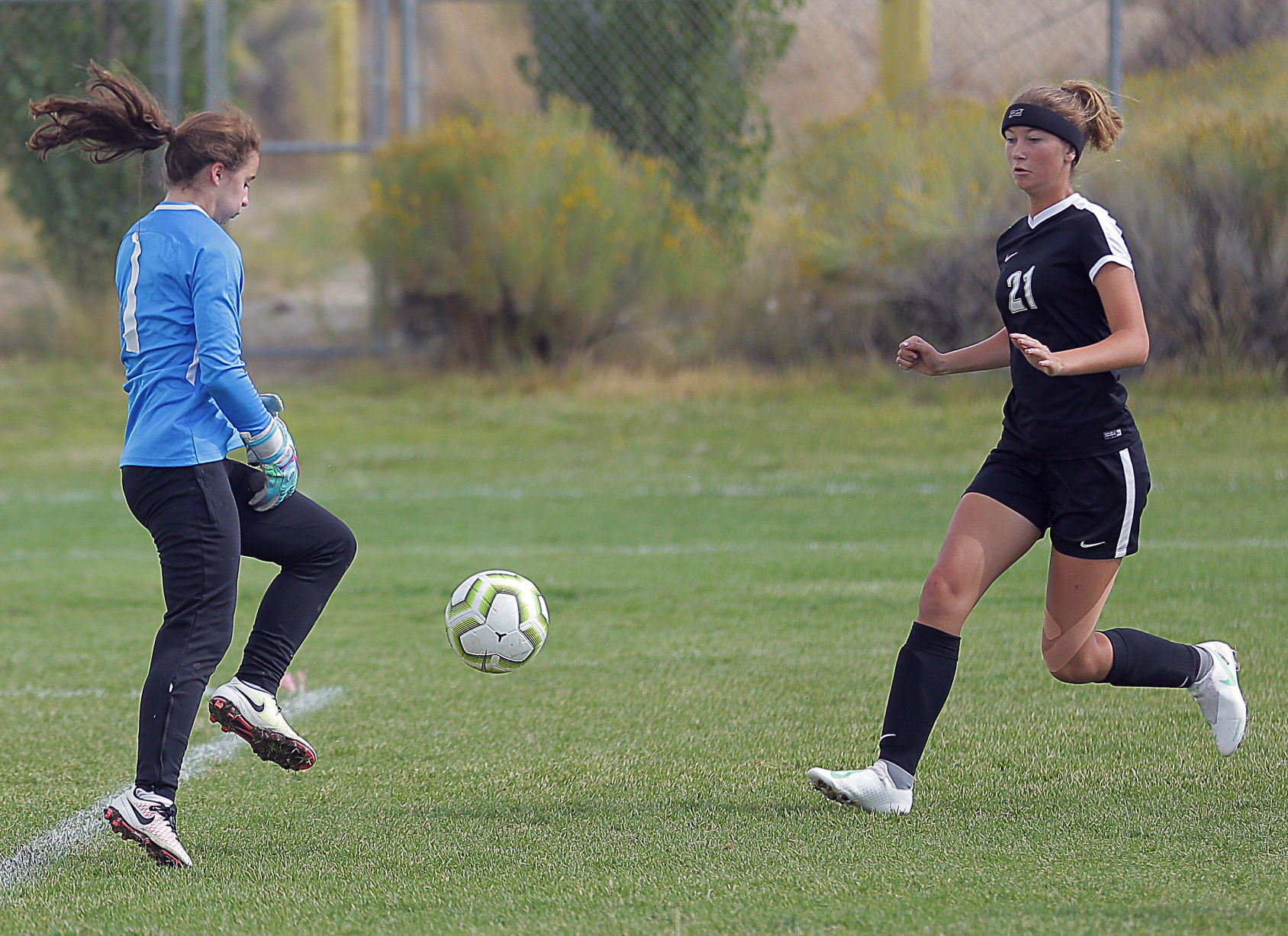 091019-elk-spt-spring-creek-girls-soccer-17.jpg